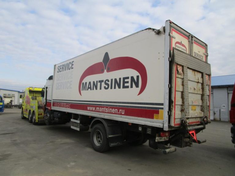 В разборке Volvo FM9 2006 г.