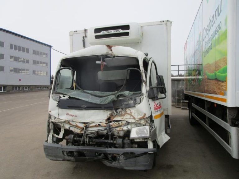 В разборке Mitsubishi FUSO, 2017 г.