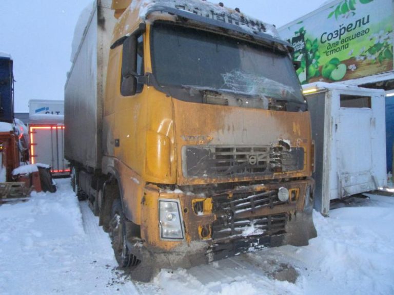 В разборке Volvo FH 2003 г.