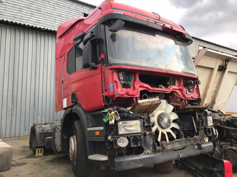 В разборке Scania P360 2013 года.