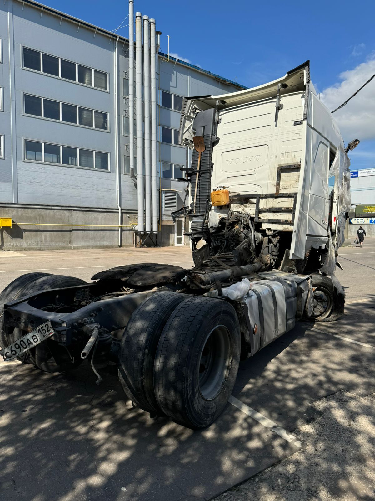 В разборке VOLVO FH4