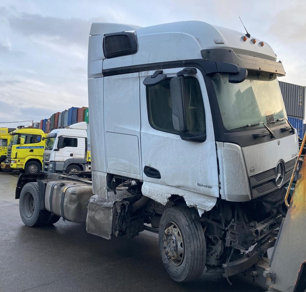 Mercedes-Benz Actros 1845 в разборке — фото 3
