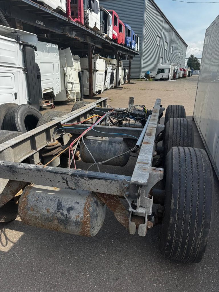 В разборке полуприцеп Schmitz SKO24/L-13,4