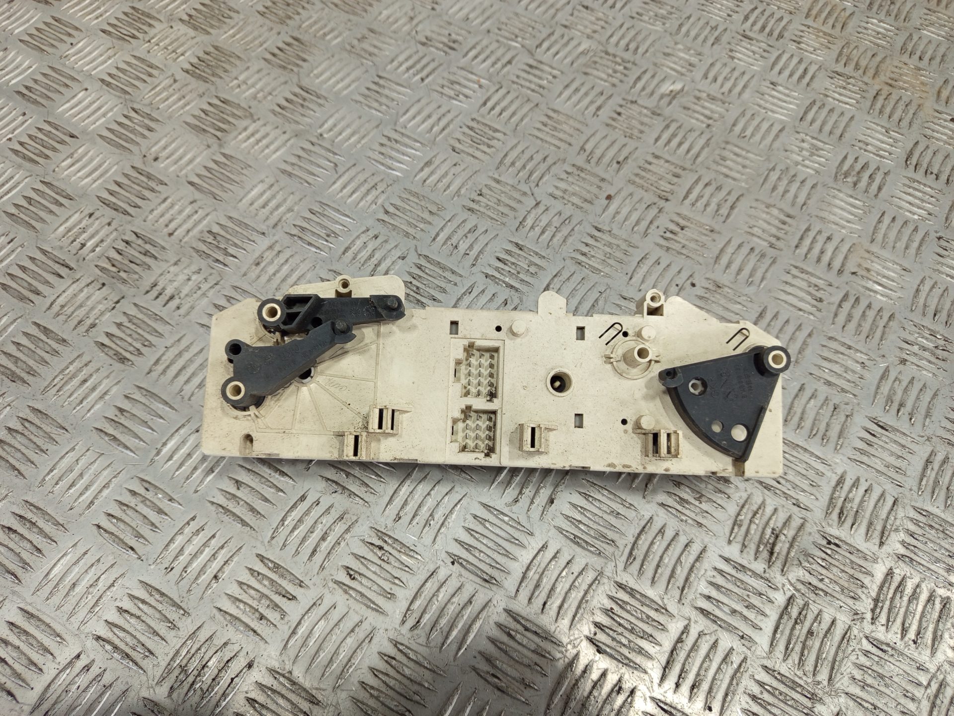 Блок управления MAN 203062528001 печкой (Д) — фото 2