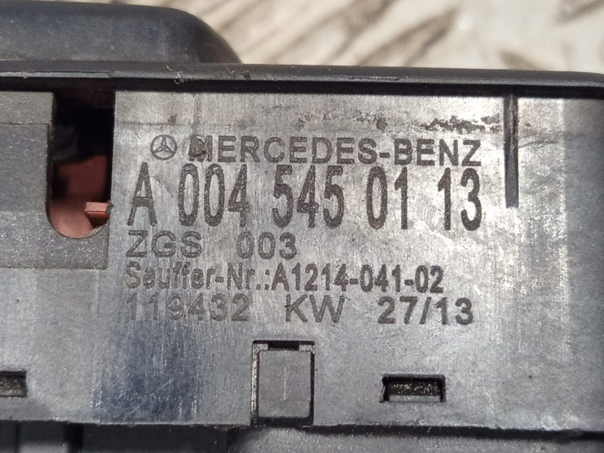 Блок управления Mercedes-Benz 208112452016 стеклоподъемника правой двери (Д) — фото 1